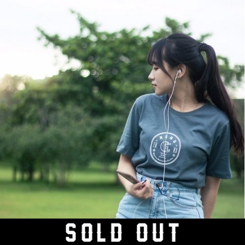 【圖文部獨賣】NCNU經典款慕夏純棉短T_夏夜藍 【圖文部獨賣】NCNU經典款慕夏純棉短T_夏夜藍